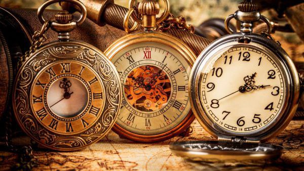 چرا نباید قبل از خواب از گوشی استفاده کنیم؟ + راهکارهای علمی